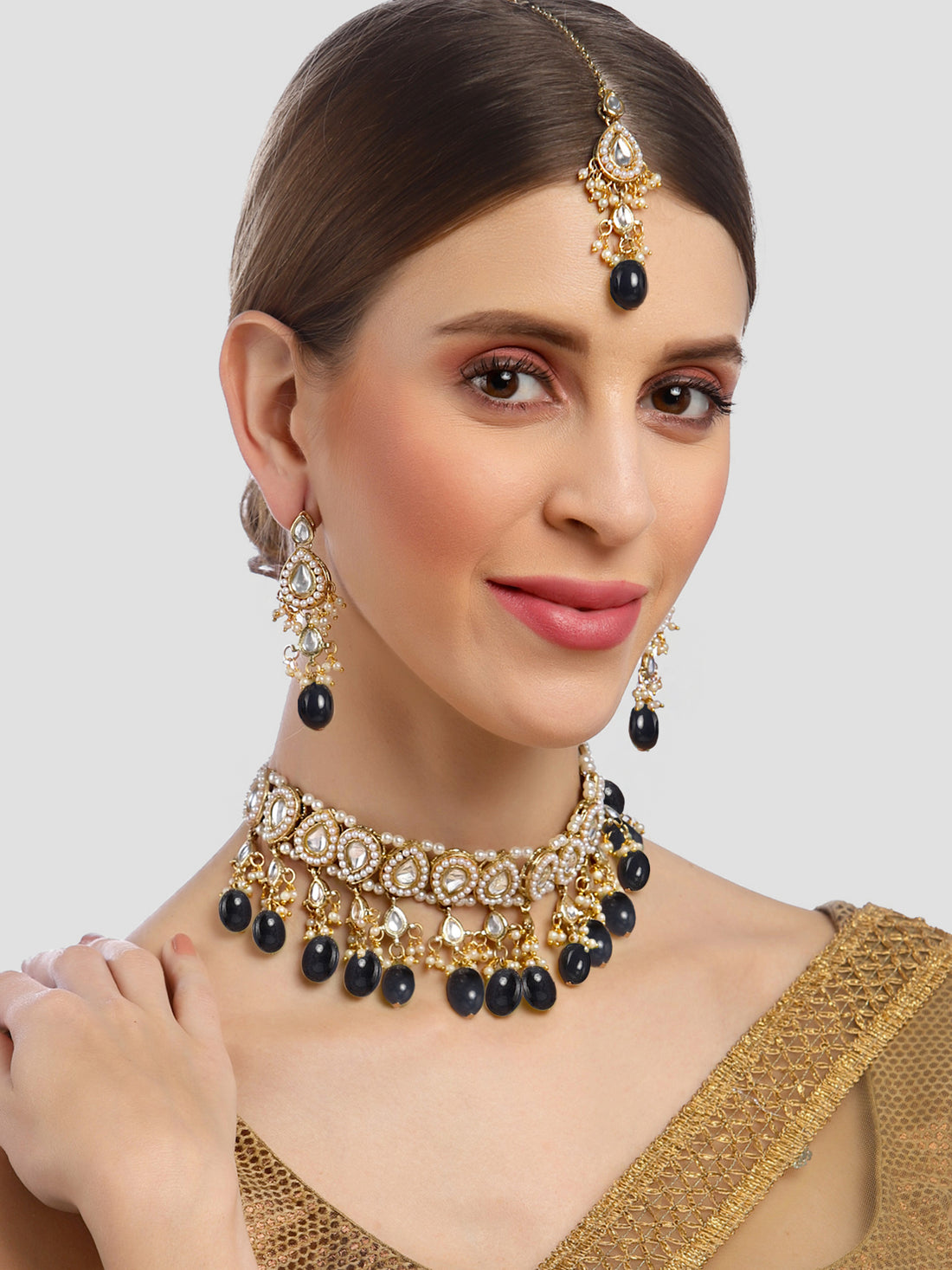 Karatcart Gold Plated Blue Tumble Choker Necklace Set for Women