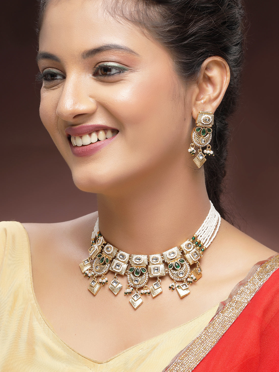 KARATCART Elegant Gold-Plated Green Kundan and Pearl Choker Necklace Set for Women