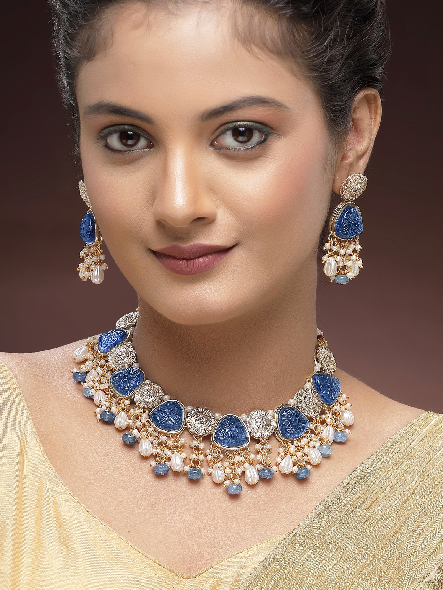 KARATCART Traditional Gold-Plated Blue Carved Stone Kundan Choker Necklace Set for Women - view 3