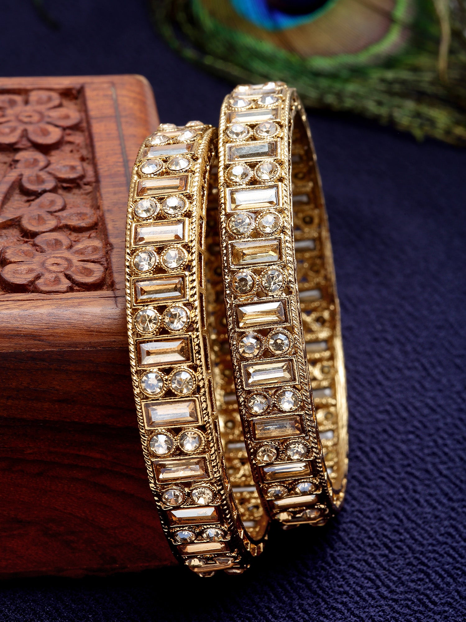 Karatcart Set of 2 Kundan Studded Antique Gold Plated Rajwadi Bangles for Women