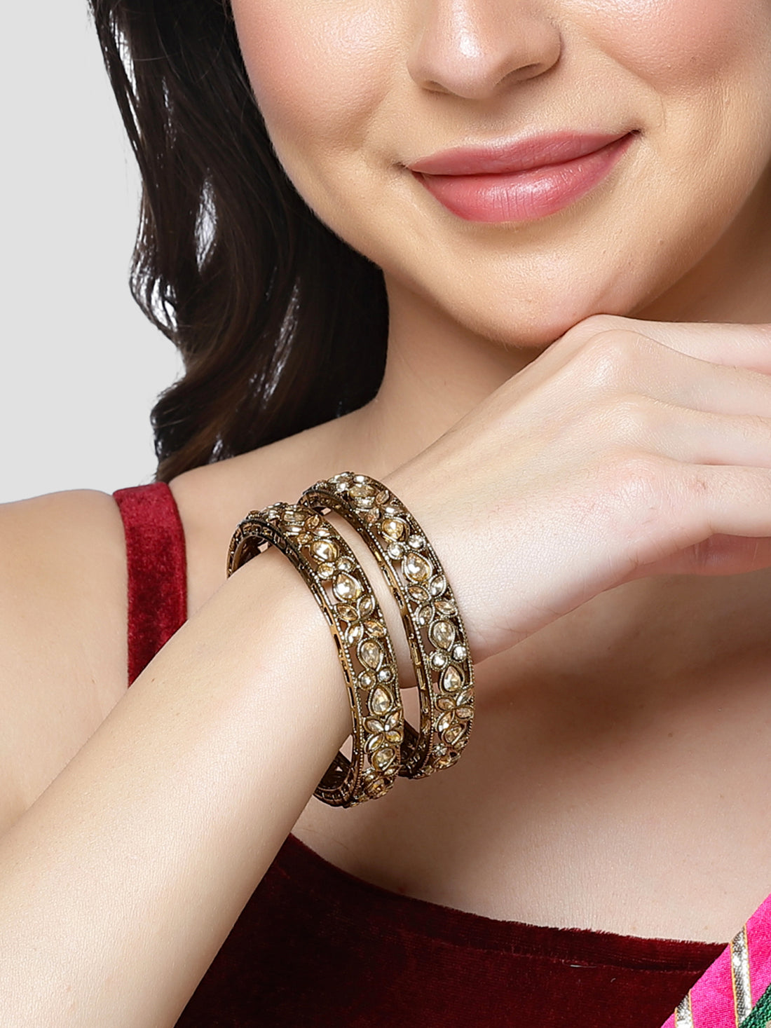 Karatcart Set of 2 Antique Gold Plated Floral Shape Rajwadi Bangles for Women