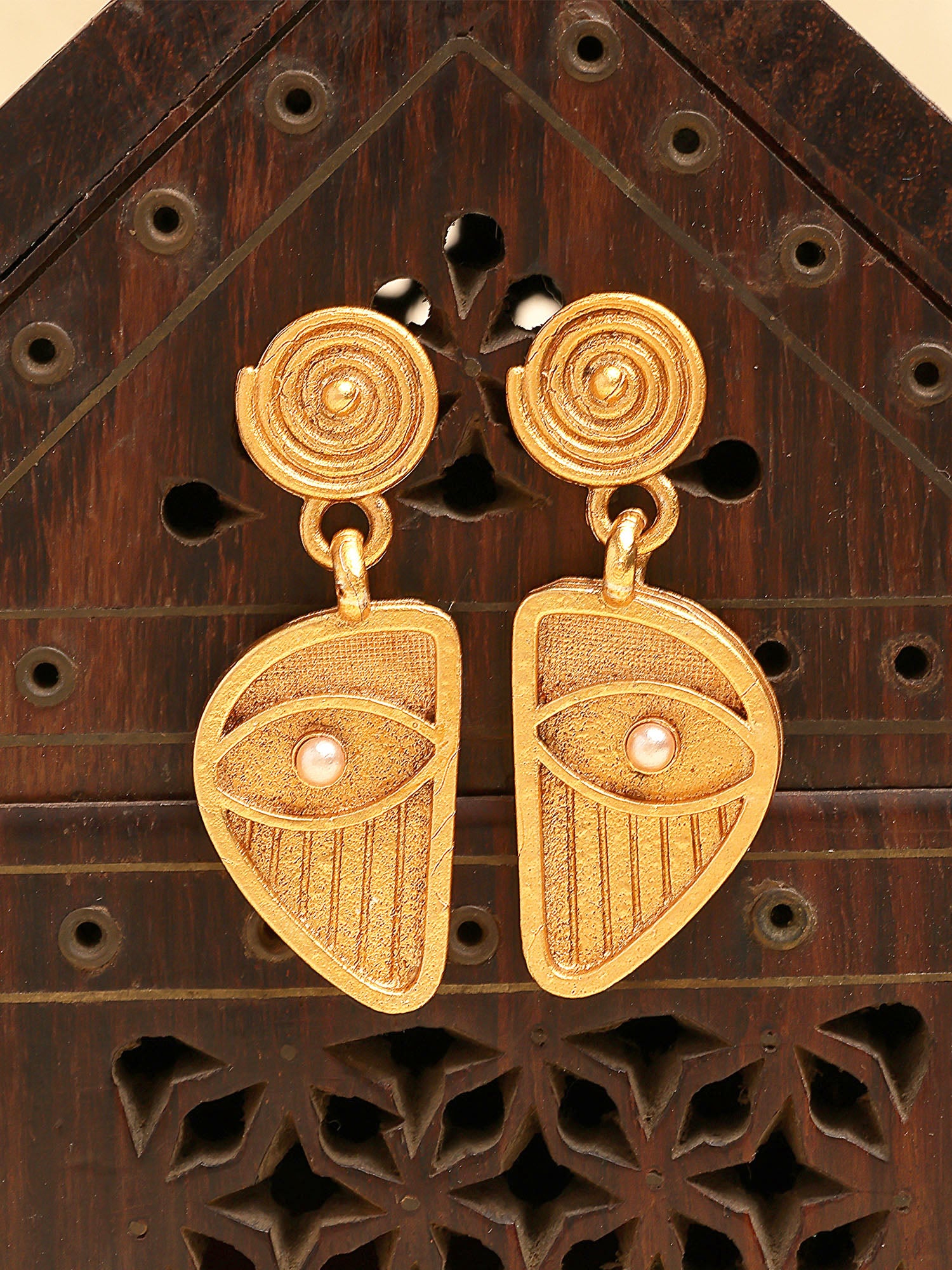 Karatcart Antique Gold Plated Engraved EYE Tribal Drop Earrings for Women