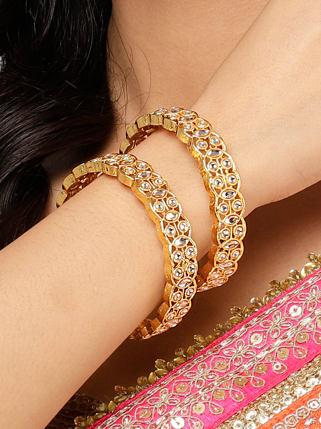 Karatcart Set of 2 Gold Plated Oval Design Kundan Bangles for Women