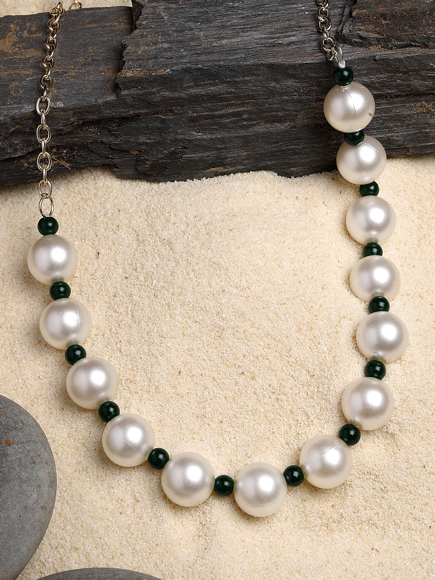 Karatcart Bohey Round Pearl Classic Necklace for Women