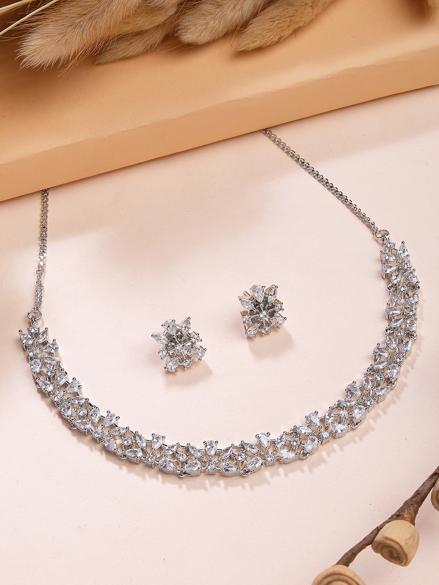 Karatcart Silver Plated American Diamond Floral Necklace Set for Women