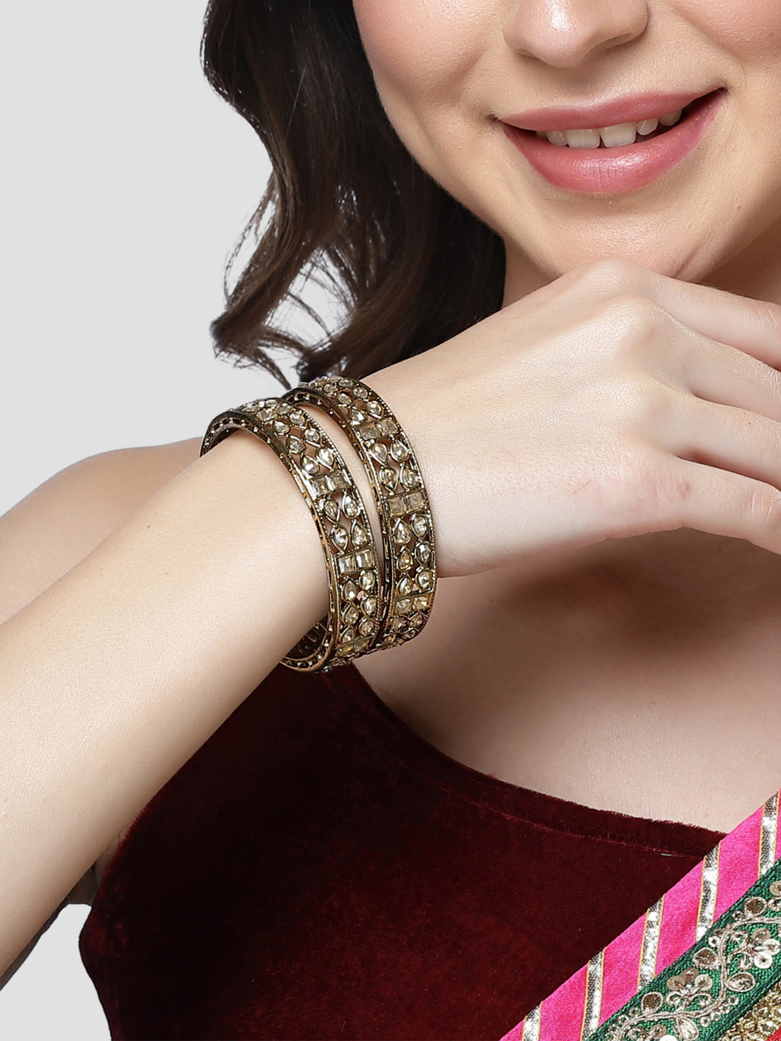 Karatcart Set of 2 Antique Gold Plated Drop Shape Kundan Rajwadi Bangles for Women