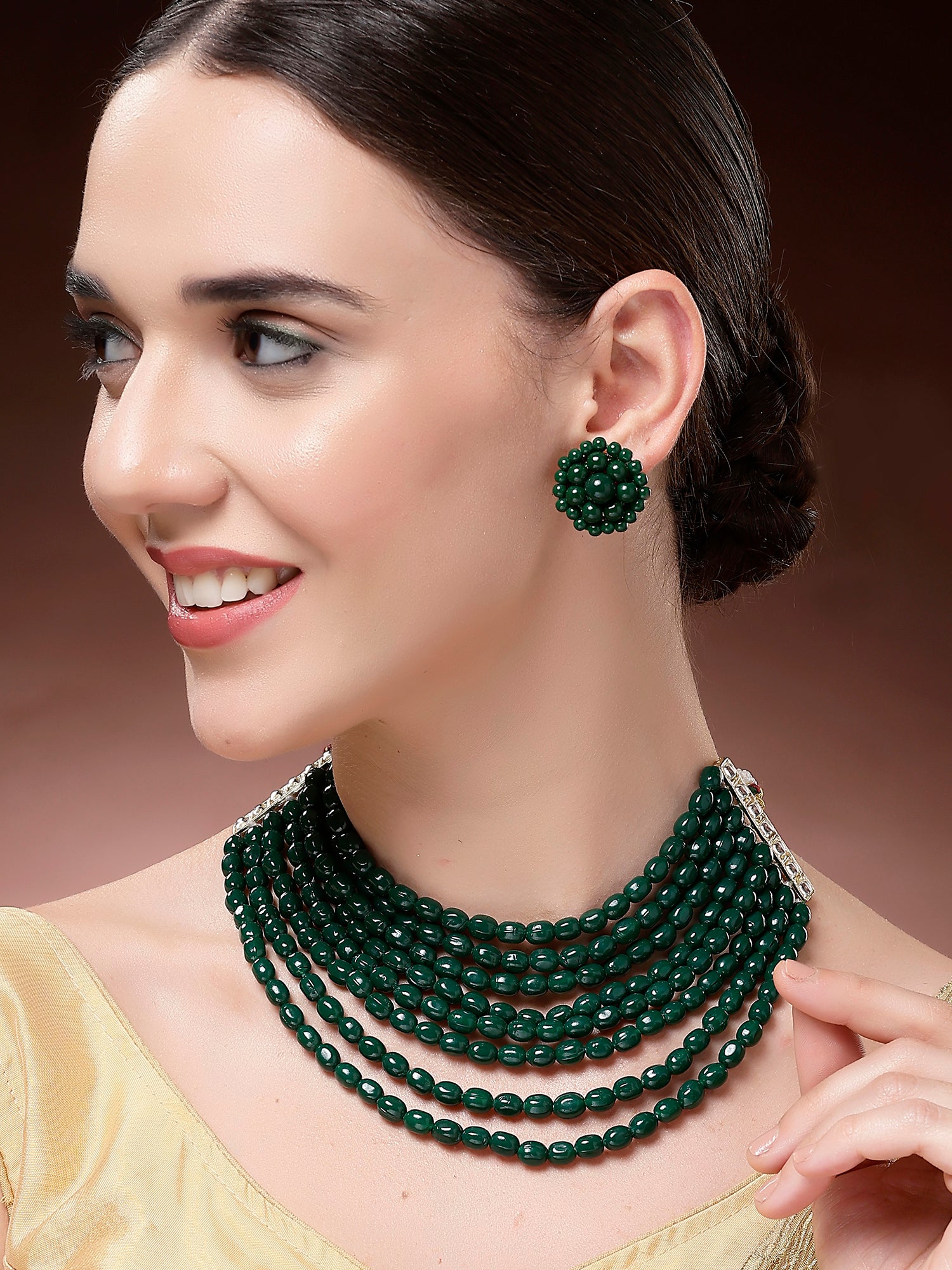 Karatcart Green Tumble Graduating Kundan Choker Necklace Set for Women