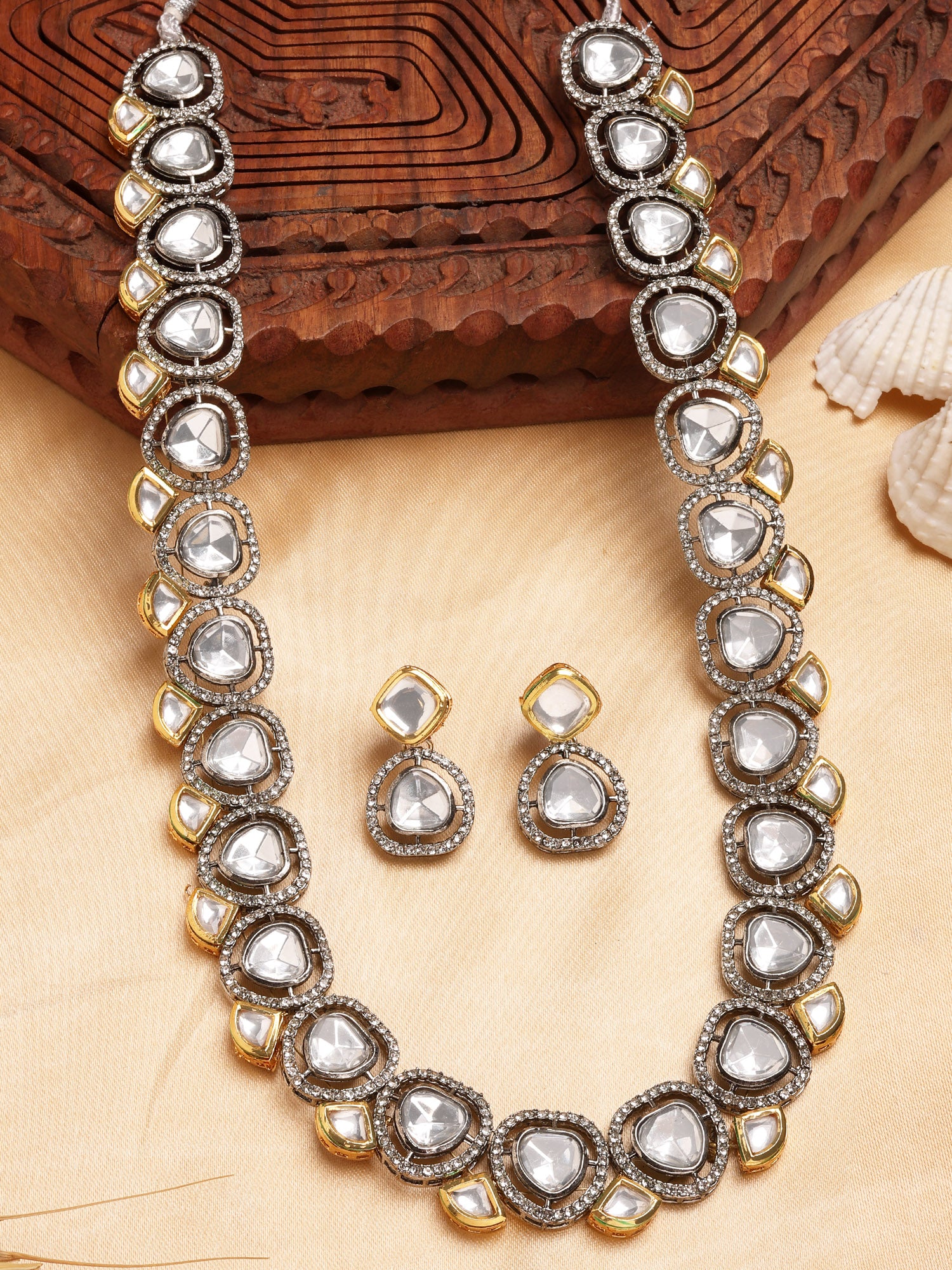 Karatcart Antique Silver and Gold Plated Kundan Rani Haar Necklace Set for Women