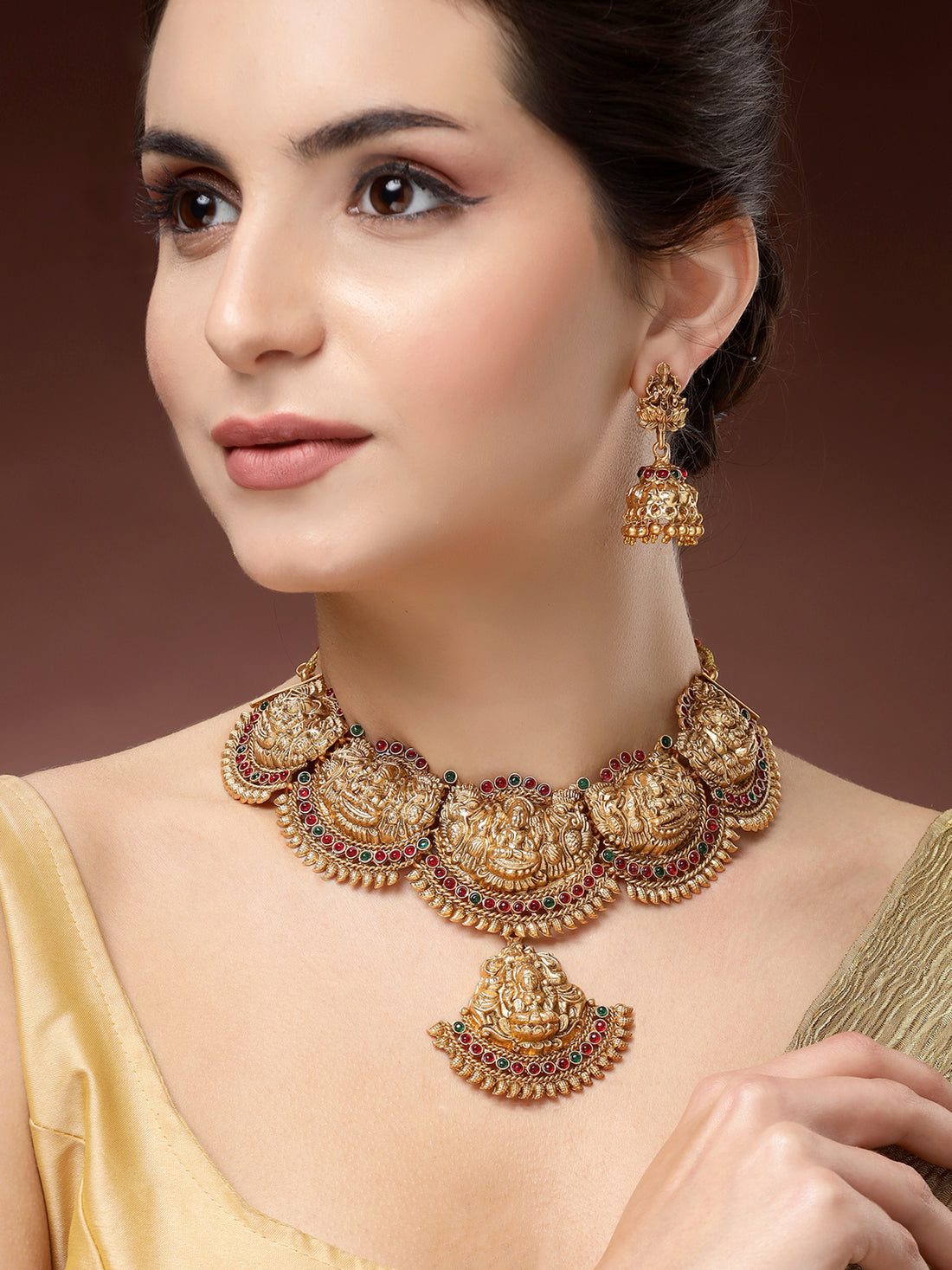 Karatcart Gold Plated Laxmi Mata Design Red and Green Temple Jewellery Set for Women