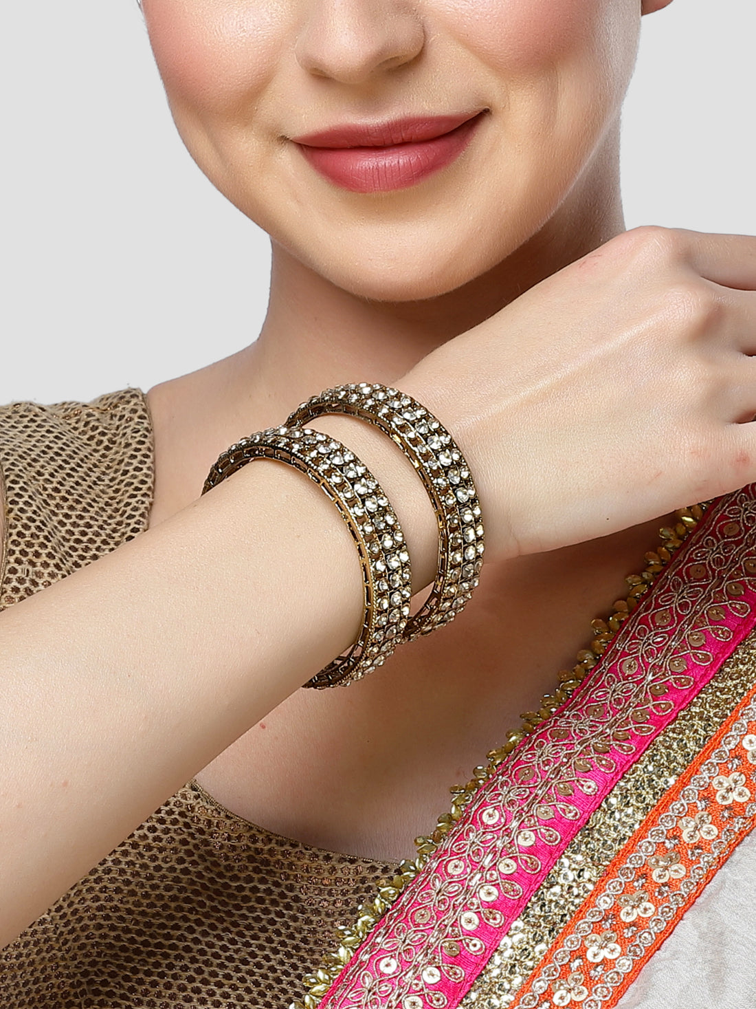 Karatcart Antique Gold Plated Set of 2 Kundan Studded Rajwadi Bangles for Women