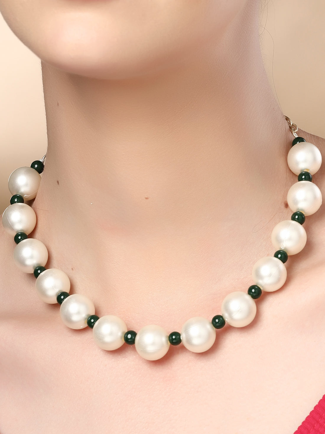 Karatcart Bohey Round Pearl Classic Necklace for Women