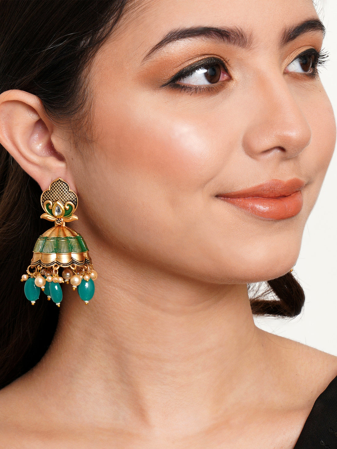 Karatcart Gold Plated Green Tumble and Golden Pearl Studded Jhumki Earrings for Women