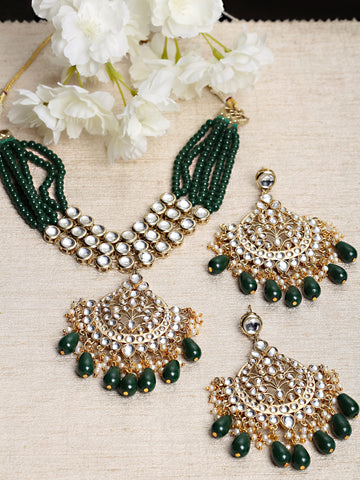 Karatcart Gold Plated Green Drop Beads Kundan Choker Necklace Set for Women