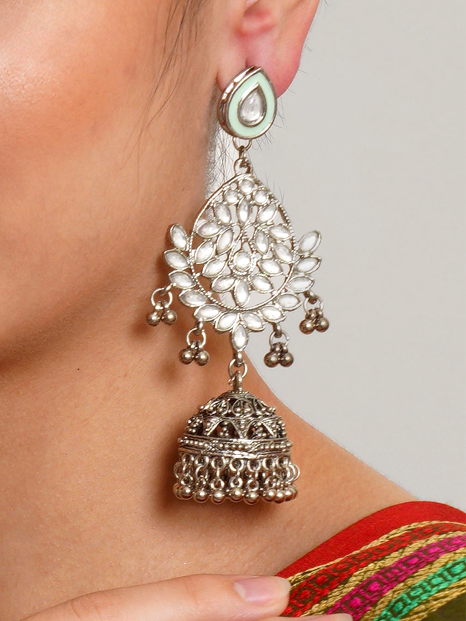 Karatcart Oxidised Silver Handcrafted Jhumki Kundan Studded Earrings for Women - Image 1