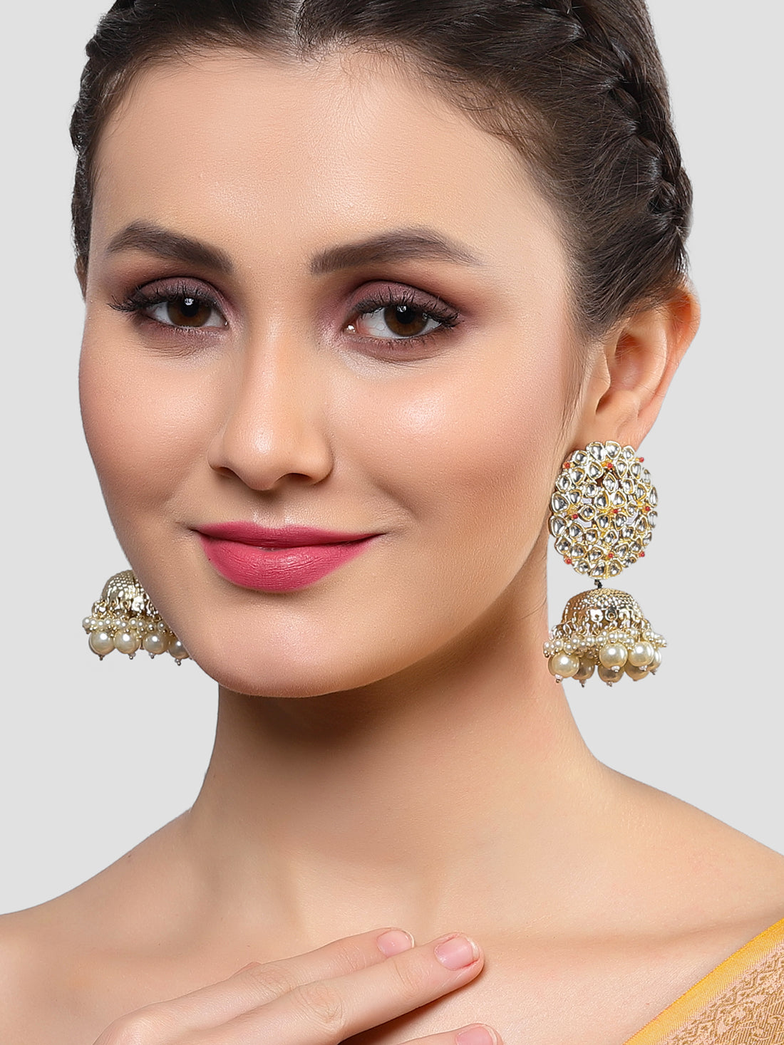 Karatcart Gold Plated Floral Design Pearl Studded Kundan Jhumki Earrings for Women