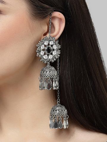 Karatcart Silver Plated Kundan Studded Kaanchain Jhumki Earrings