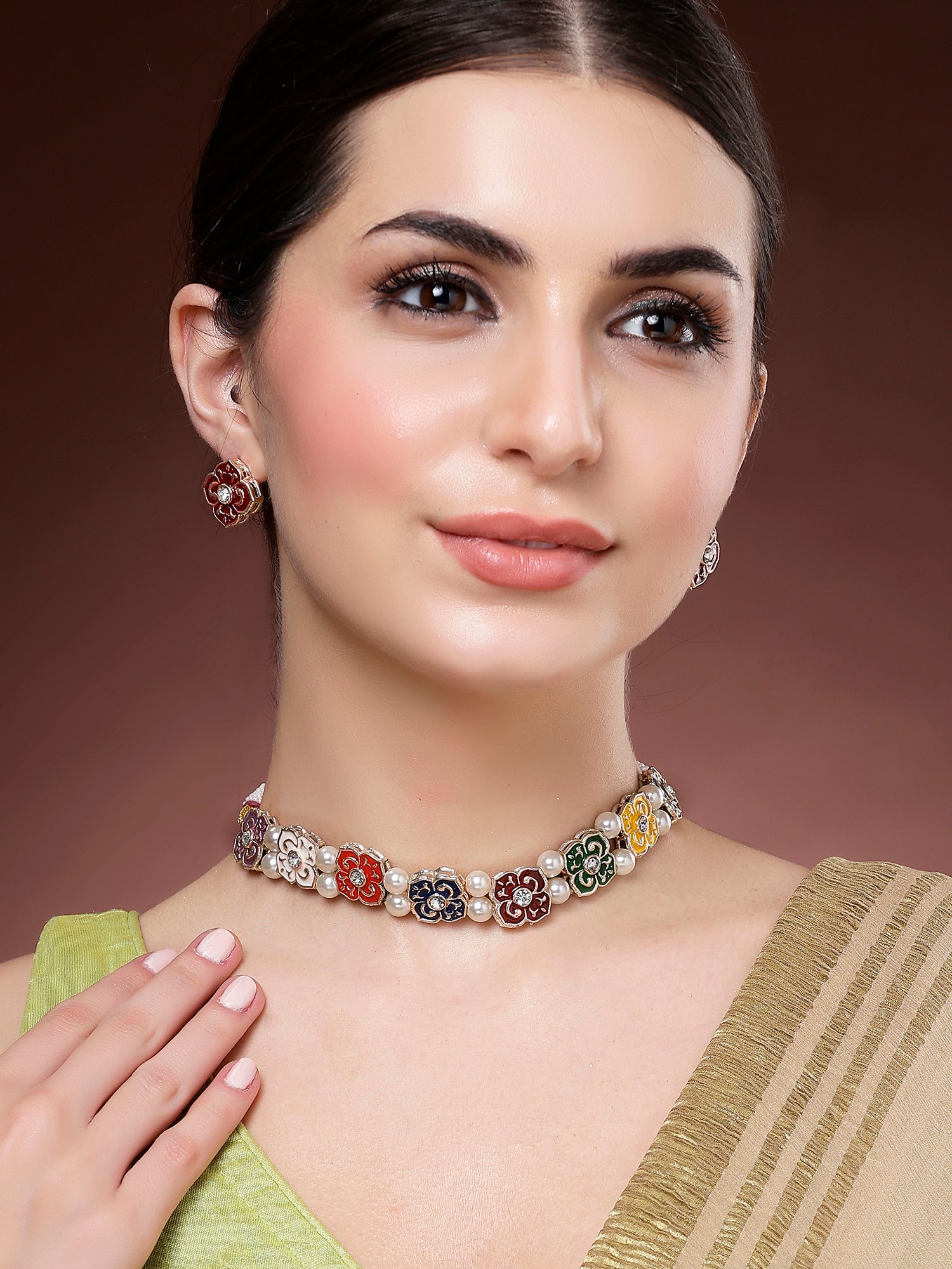 Karatcart Ethnic Multicolor Kundan Choker Necklace Set for Women