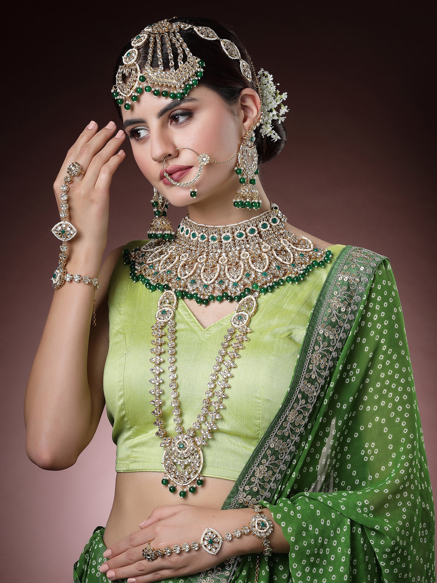 Karatcart Gold Plated Green Stone Ethnic Indian Traditional Kundan Dulhan Bridal Jewellery Set