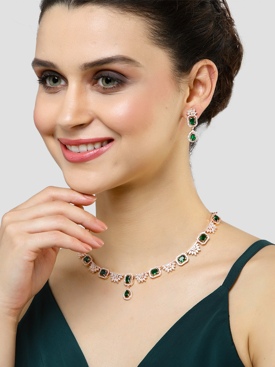 Karatcart Rose Gold Plated Floral Design Green Cubic Zirconia Studded Necklace Set