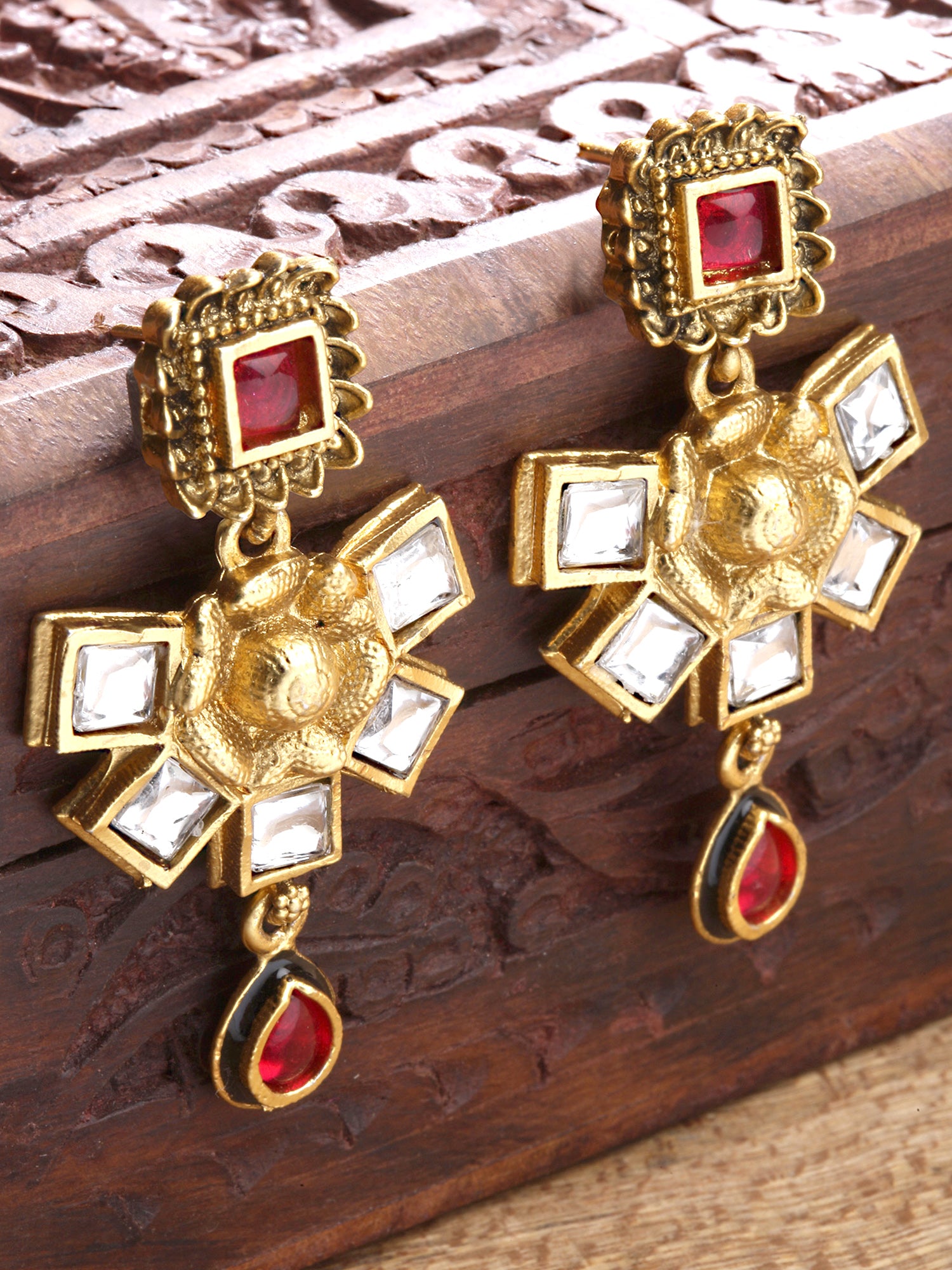 Karatcart Gold Plated Floral Design Red and White Kundan Dangler Earrings for Women - view 3