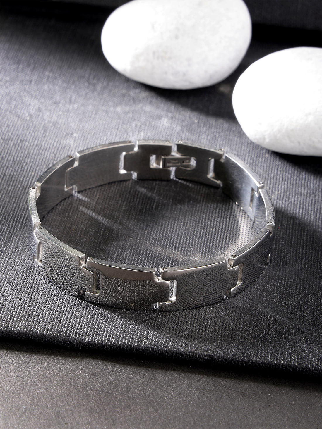 Bohey by KARATCART Silver Plated Link Bracelet for Men