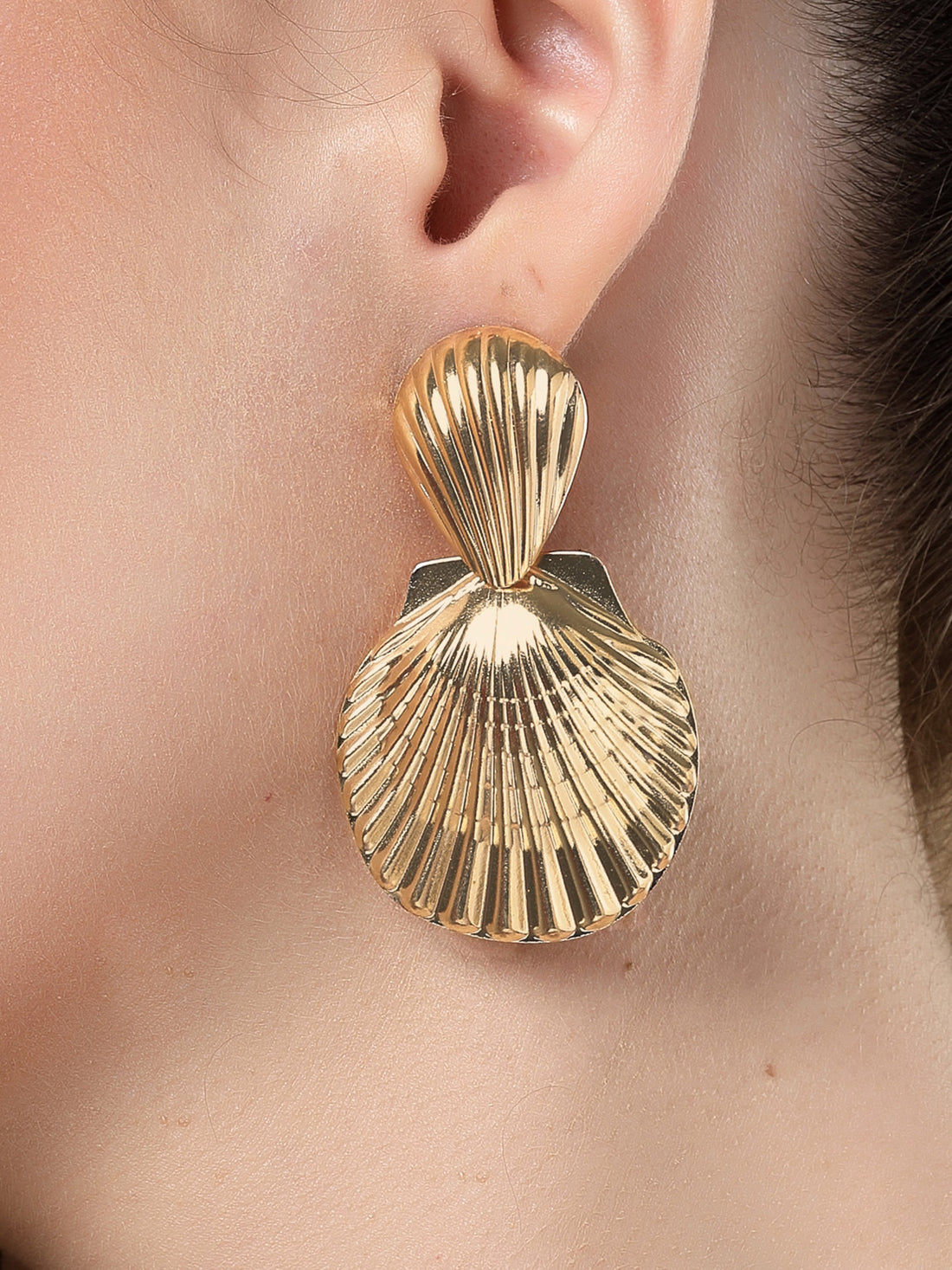 Bohey by KARATCART Gold Plated Sea Shell Design Contemporary Dangler Earrings