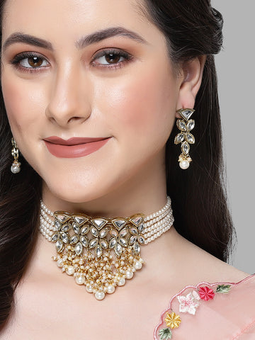 Karatcart Gold Plated Pearl Studded Kundan Choker Necklace Set for Women