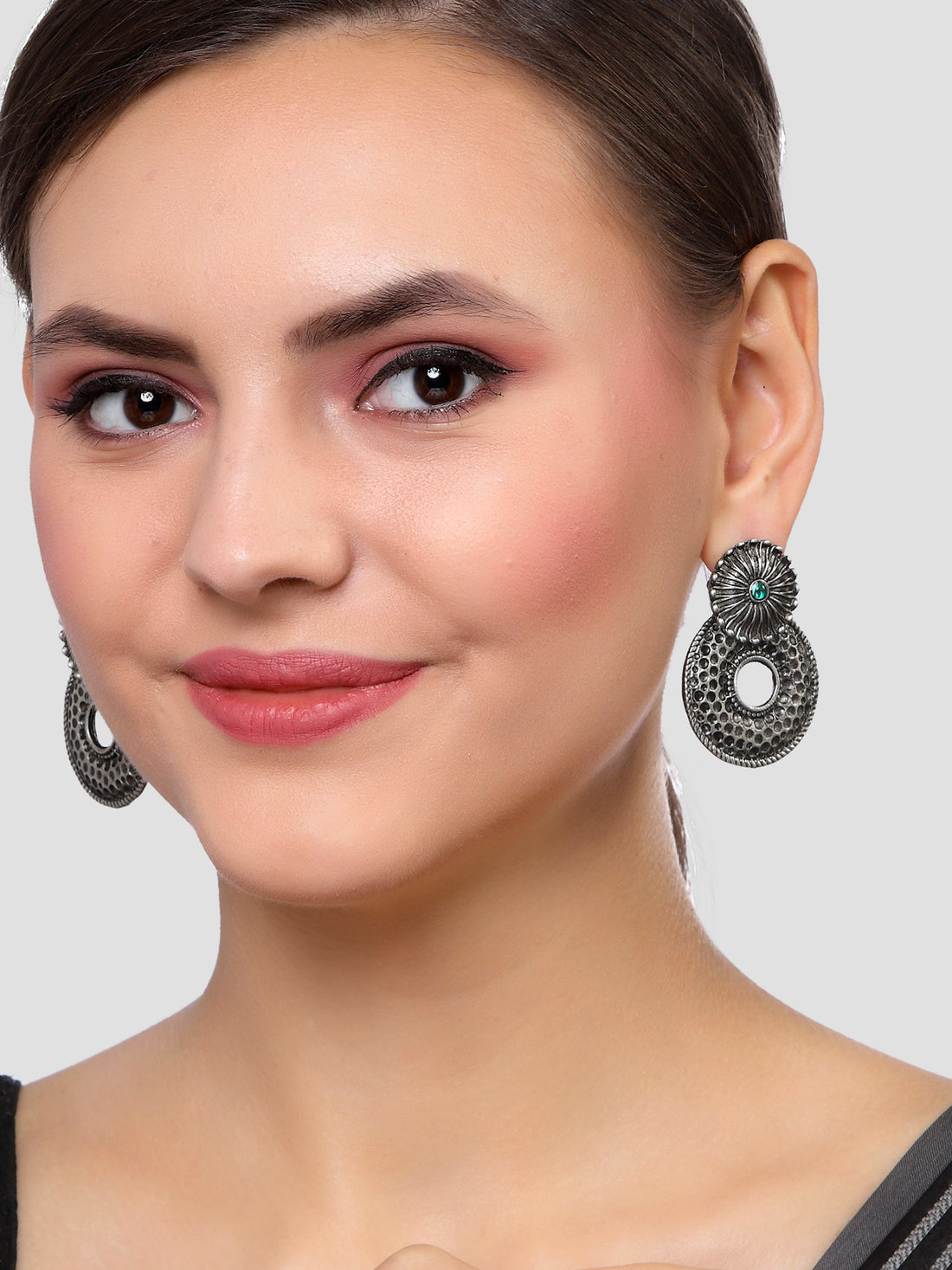 Karatcart Oxidised Silver Textured Dangler Earrings for Women