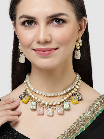 Karatcart Navratna Designer Tumble Pearl and Polki Kundan Necklace Set for Women