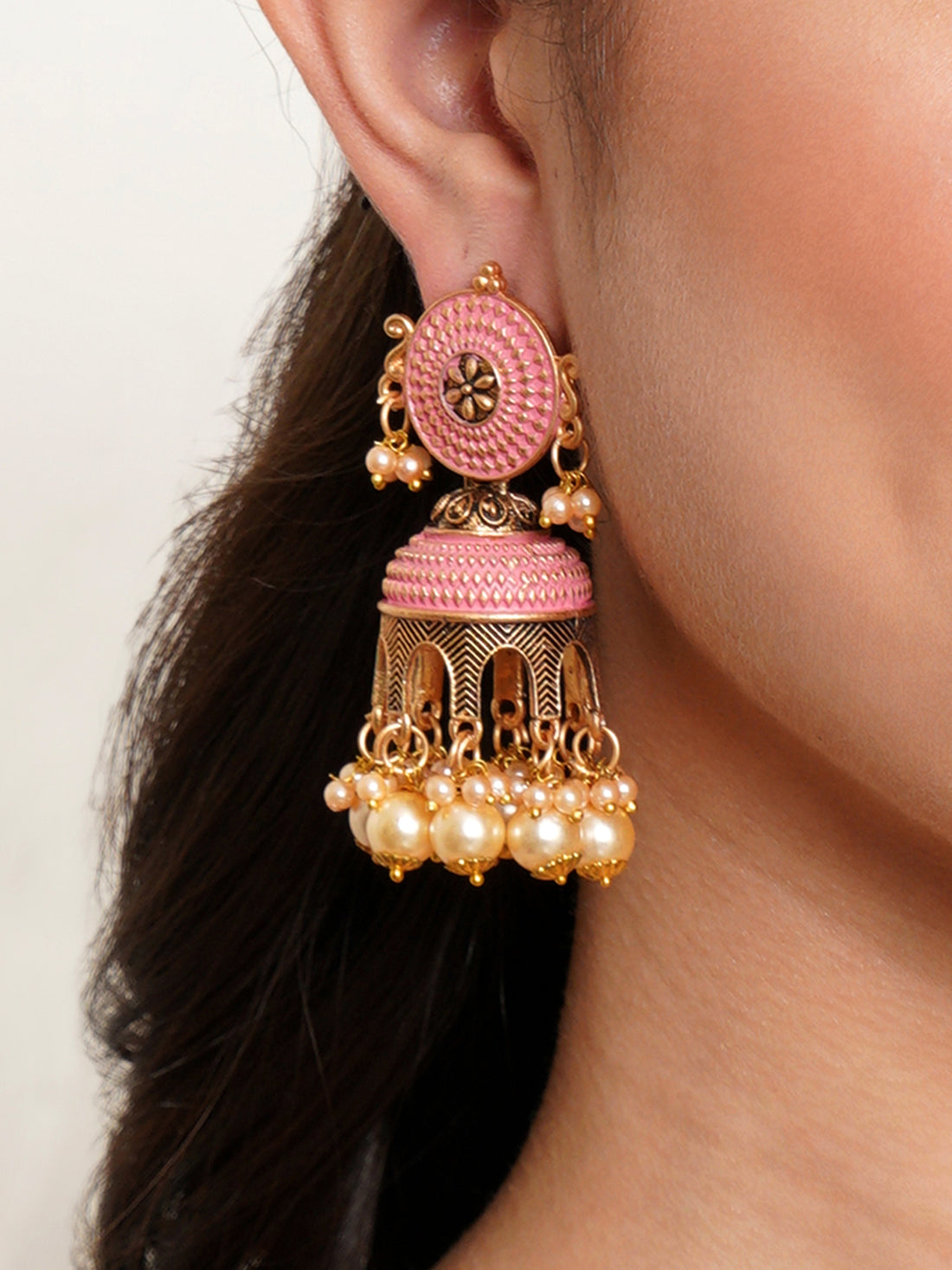 Karatcart Antique Gold Plated PinkTomb Style with Golden Pearl Jhumki Earrings for Women