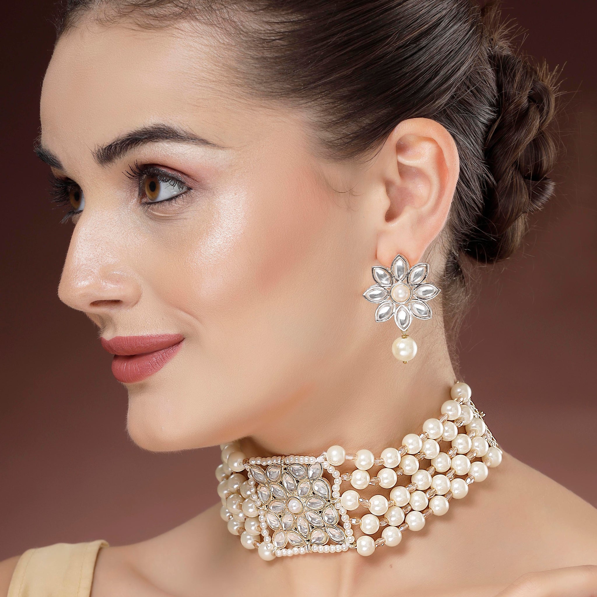 Karatcart Gold Plated Pearl Choker Jewellery Set for Women