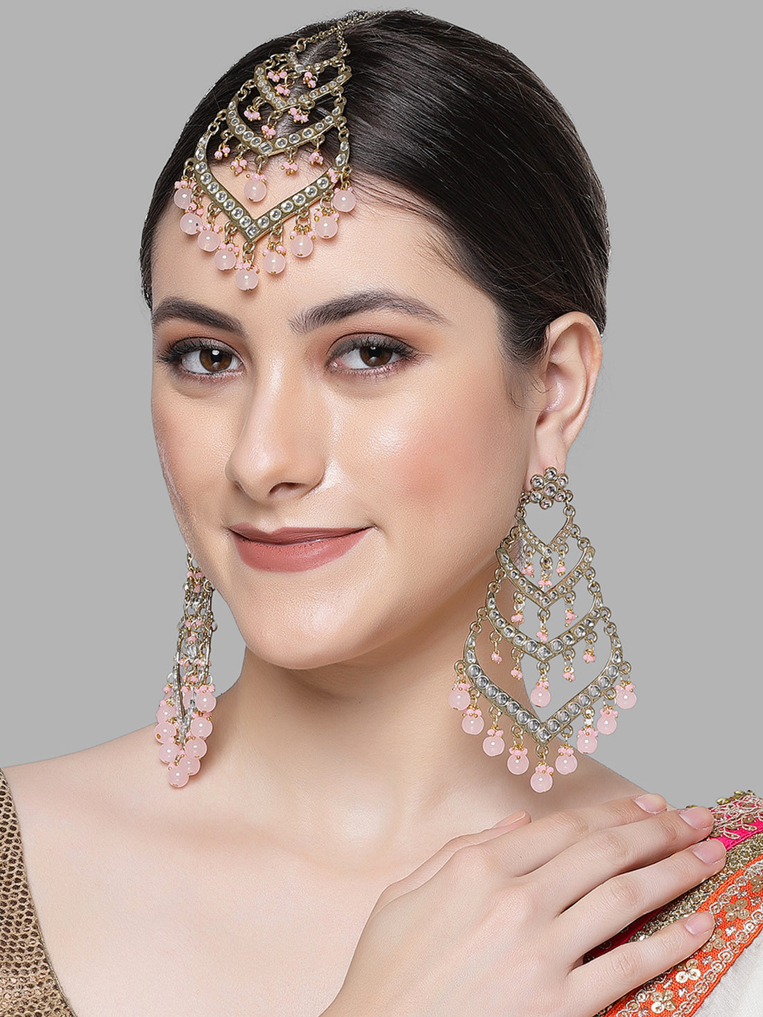 Karatcart Gold Plated Pink Beads Kundan Earrings With Maangtikka Set for Women