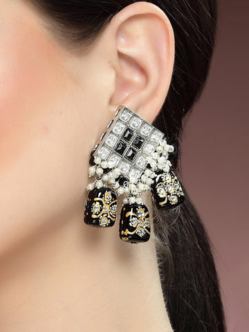 Karatcart Oxidised Silver Black Tumble Studded Diamond Shape Kundan Dangler Earrings for Women