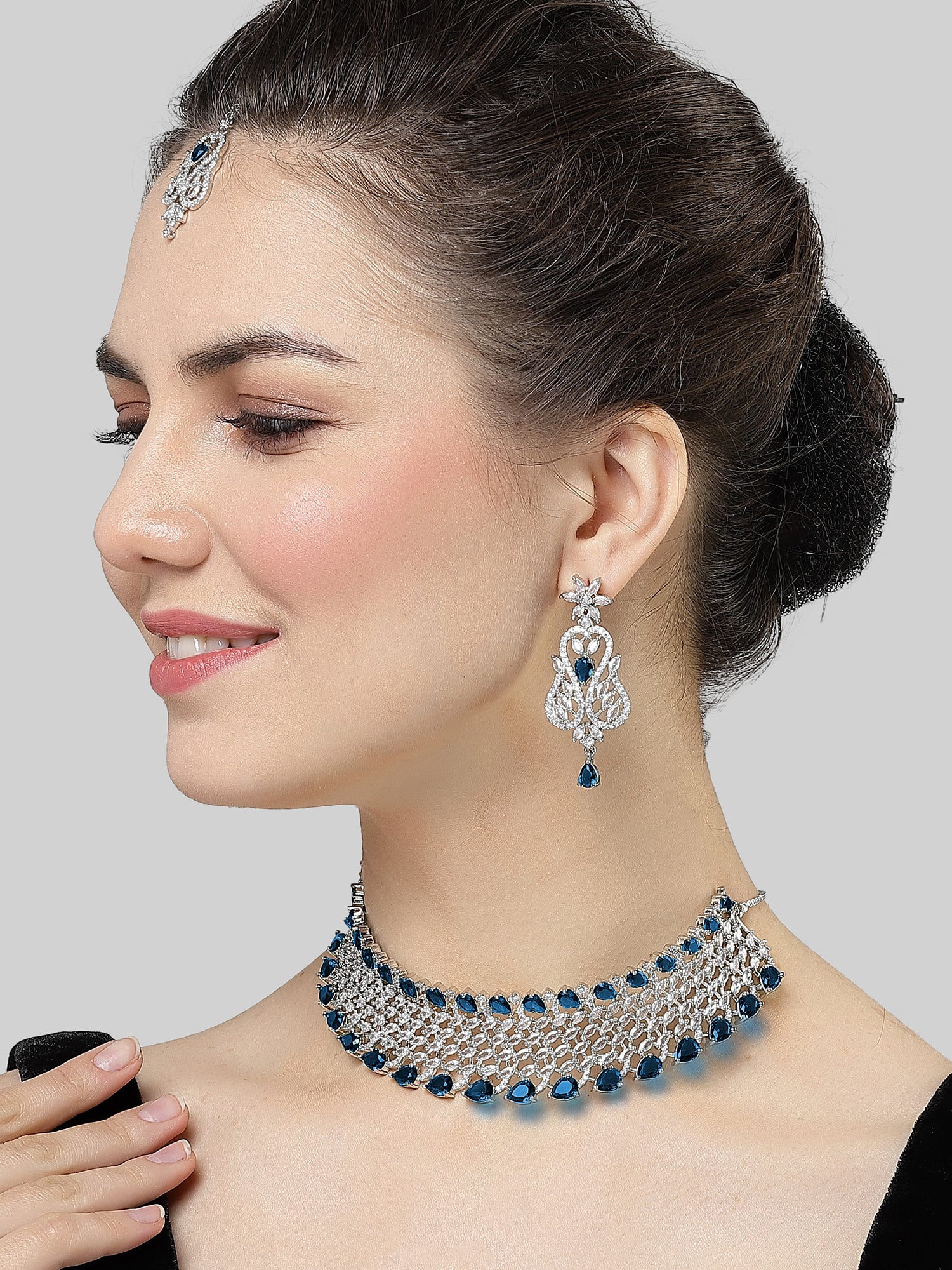 KARATCART Silver Plated American Diamond Choker Blue Jewellery Set