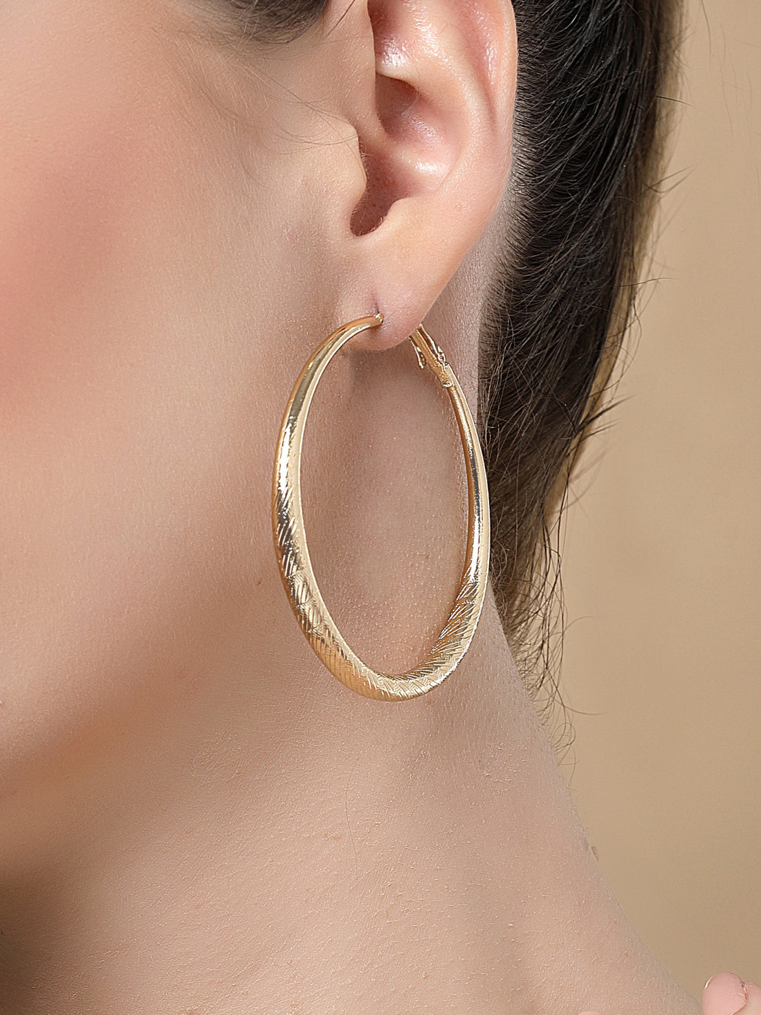 Bohey by KARATCART Gold Plated Graduating Hoop Earrings for Women