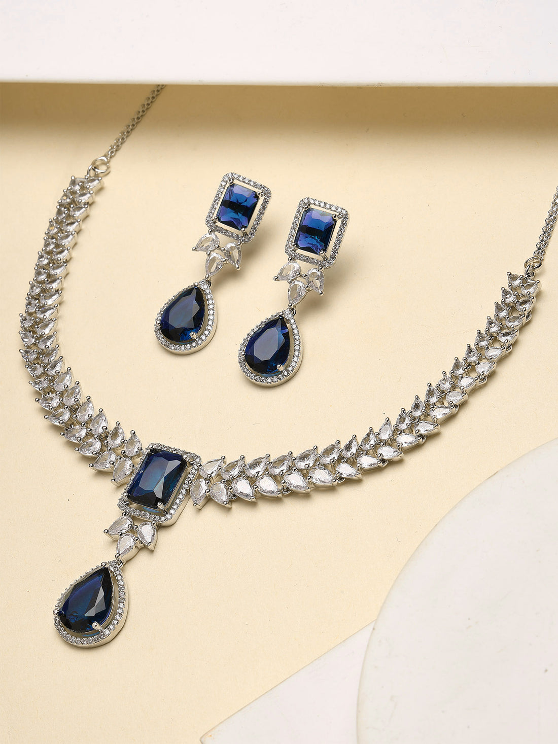 Karatcart Elegant Silver Plated Blue AD Necklace Set for Women