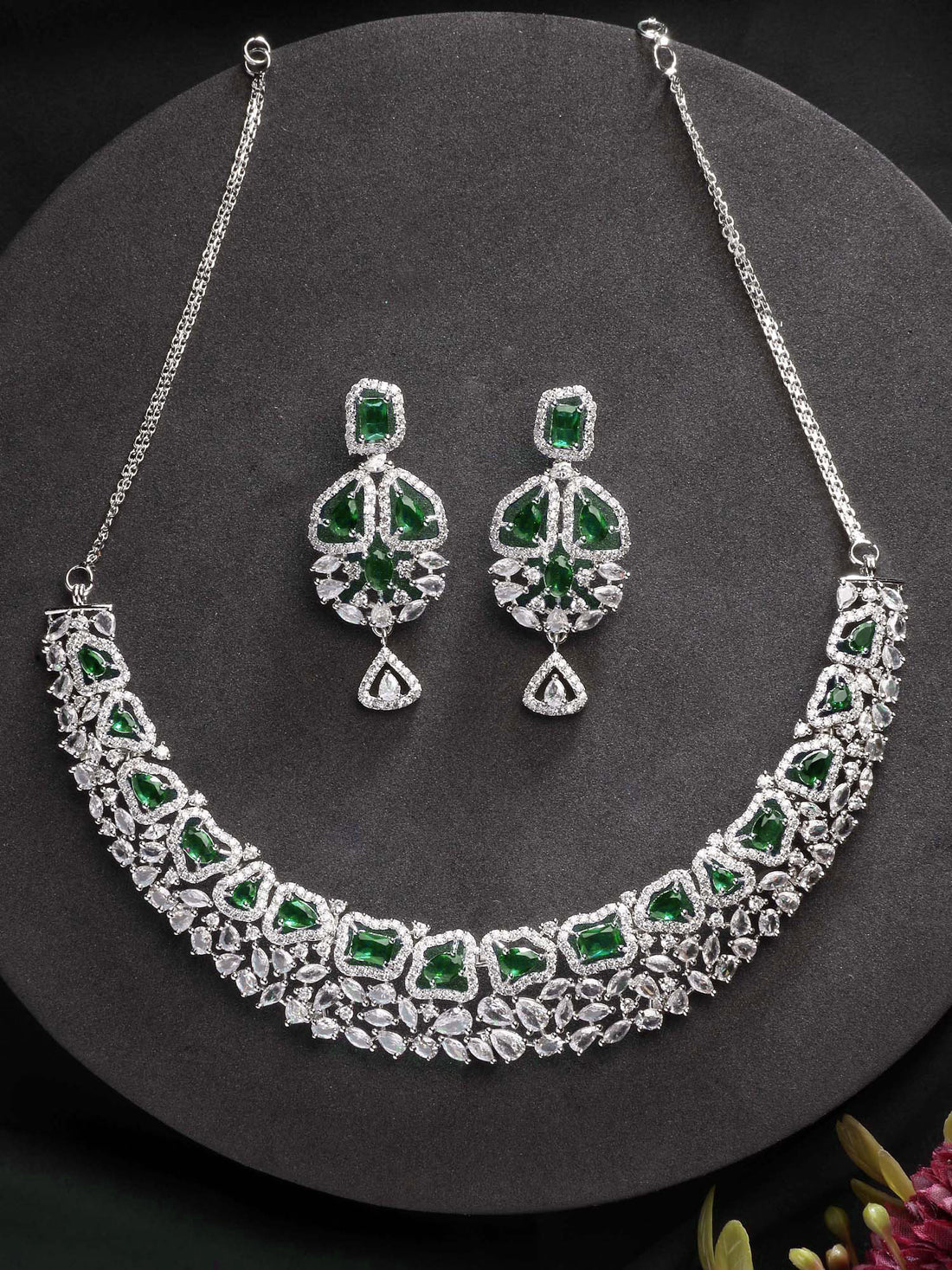 Karatcart Elegant Silver Plated Green AD Necklace Set for Women