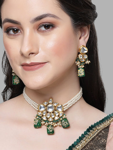 Karatcart Green Tumble Studded Polki Kundan Pearl Choker Necklace Set for Women