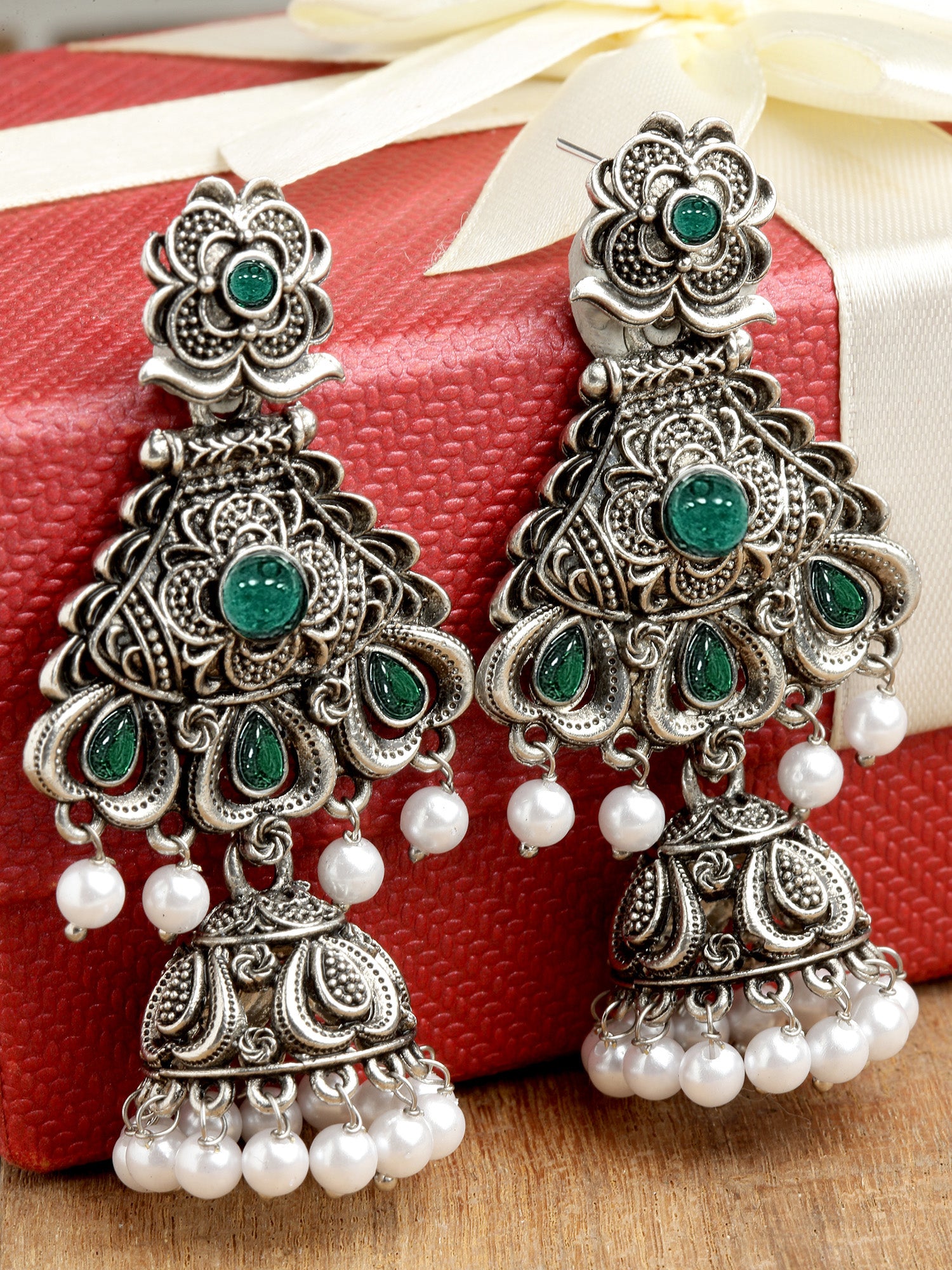 Karatcart Oxidised Silver Green Stone Studded Dangler Jhumki Earrings for Women - view 3