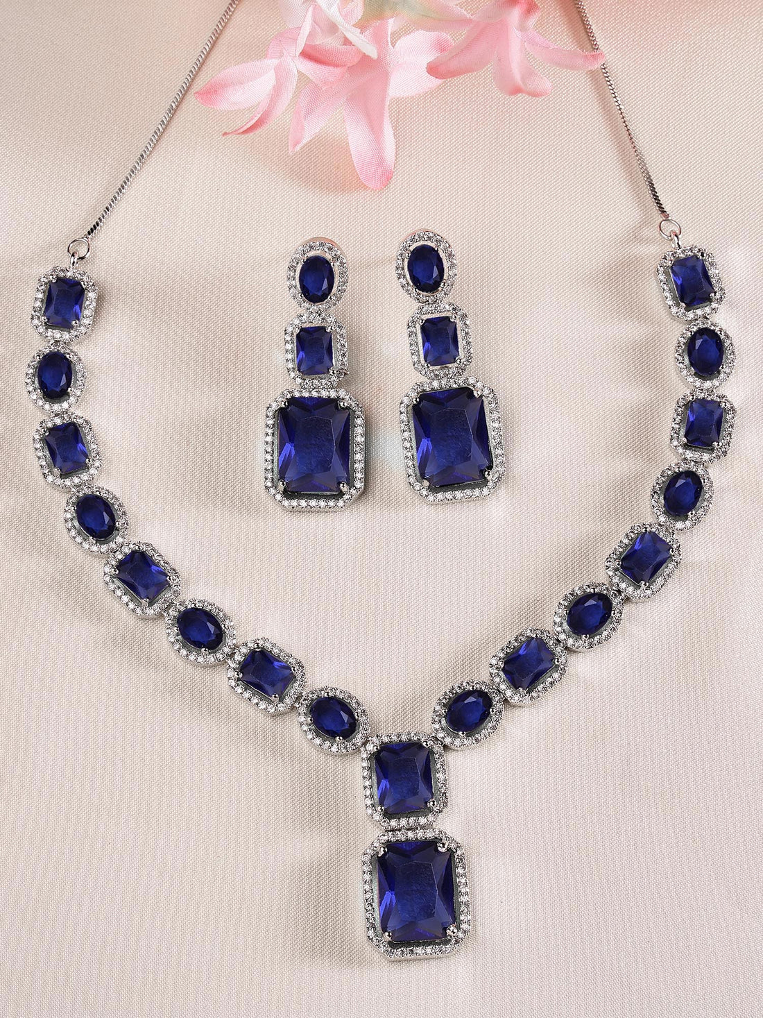 Karatcart Silver Tone Blue Cubic Zirconia Studded Necklace Set for Women