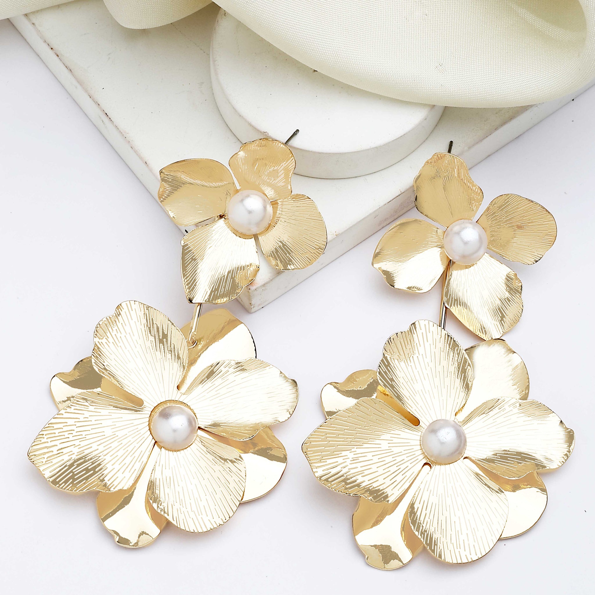 Bohey by KARATCART Gold-Plated Contemporary Gold Drop Earrings for Women