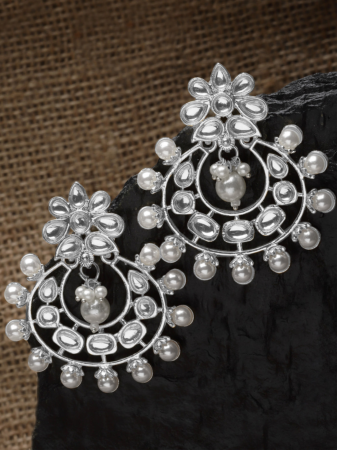 Karatcart Silver Plated Pearl and Kundan Studded Drop Earrings for Women