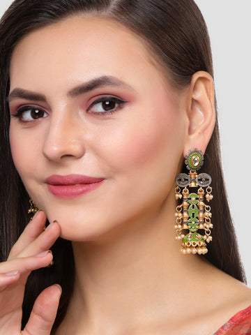 Karatcart Antique Gold Plated Light Green Kundan Drop Earrings for Women