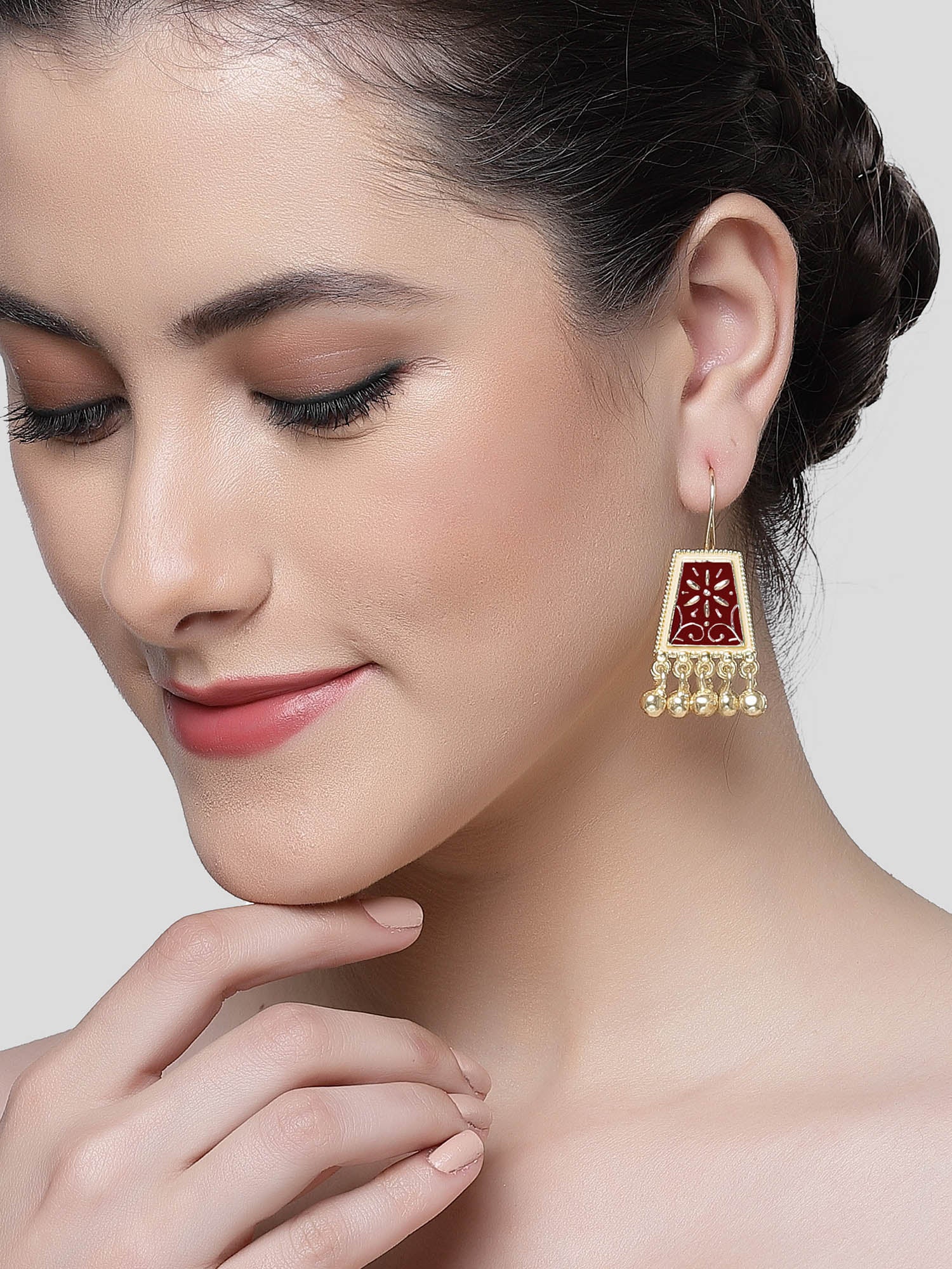 Karatcart Gold Plated Maroon Meena Drop Earring for Women