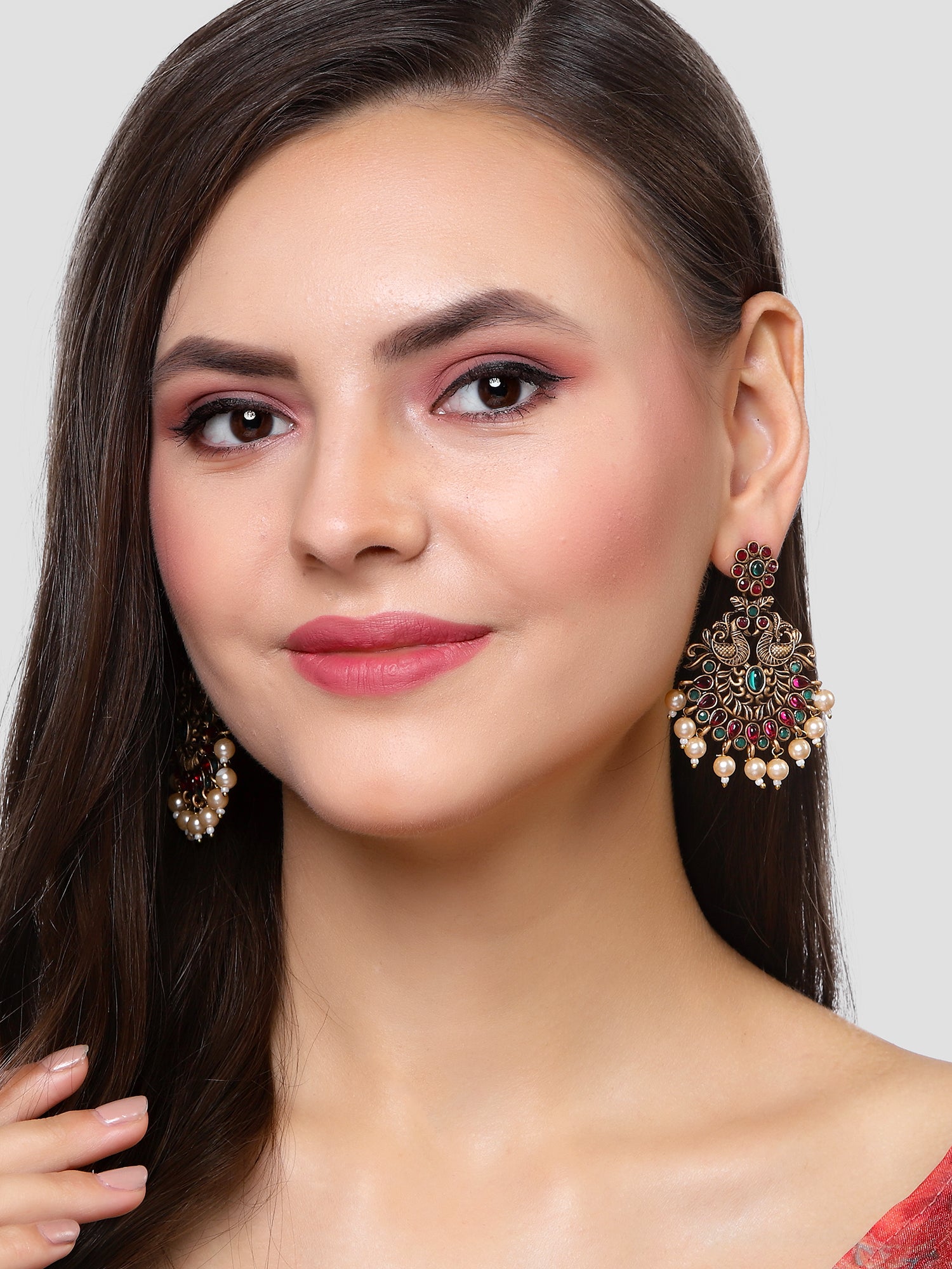 Karatcart Antique Gold Plated Red and Green Kundan Studded Dangler Earrings for Women - view 2