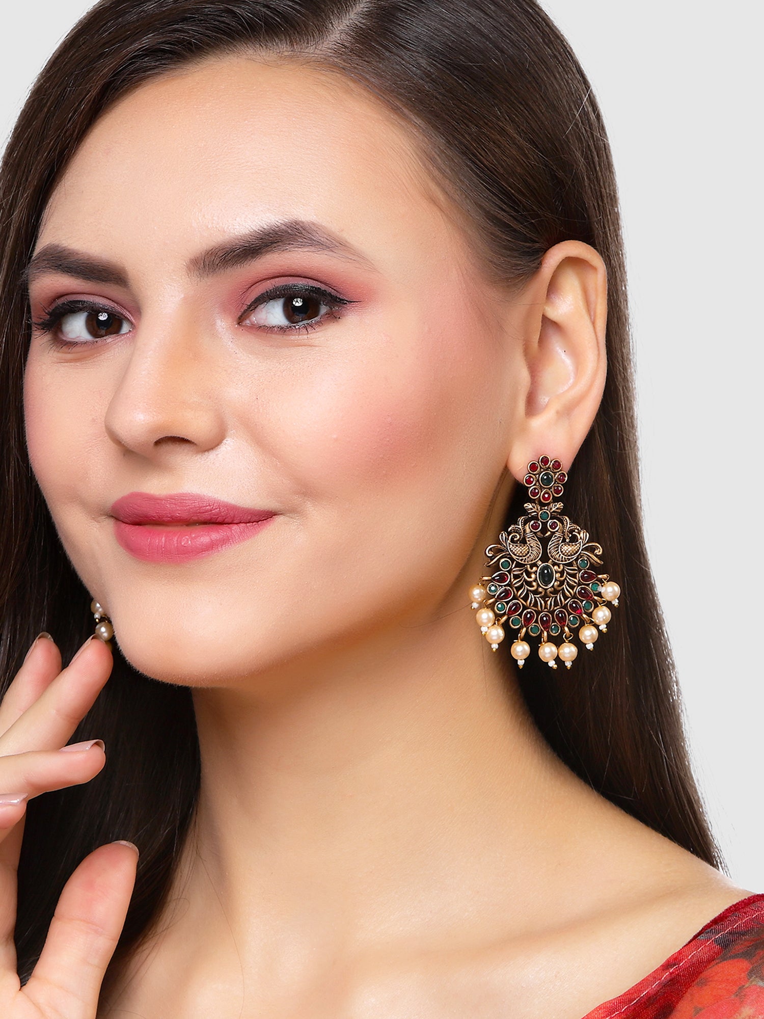 KARATCART Gold Plated Kundan Dangler Red And Green Earrings For Women karatcart-gold-plated-kundan-dangler-red-and-green-earrings-for-women