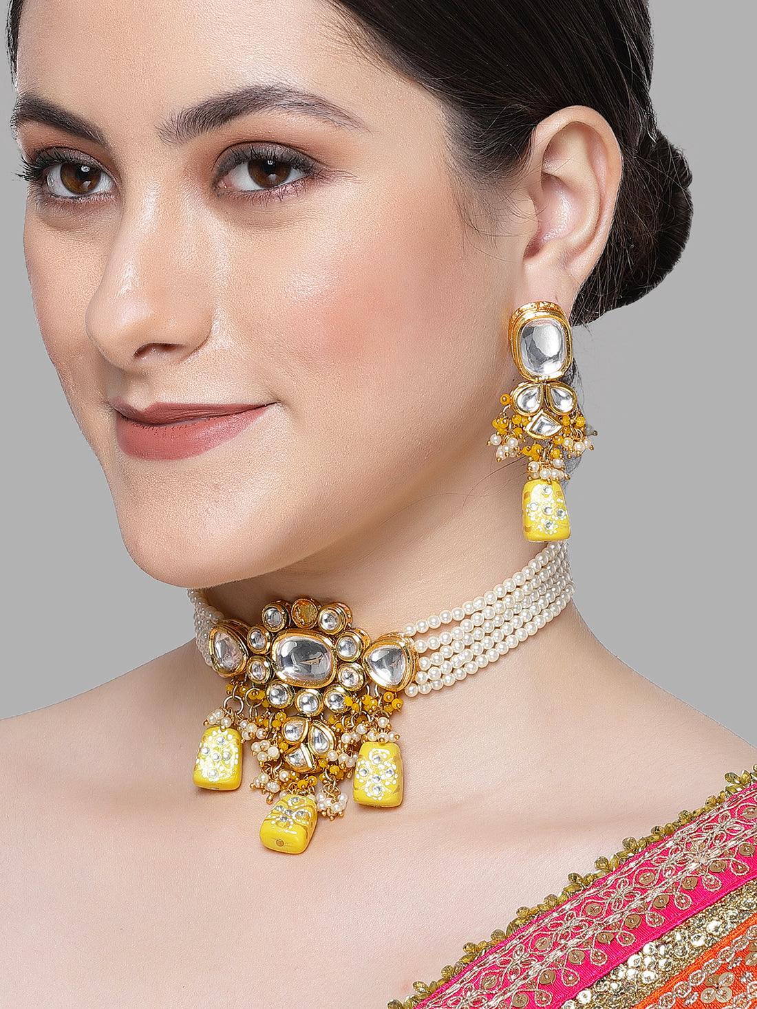 Karatcart Yellow Tumble and Pearl Studded Polki Kundan Choker Necklace Set for Women