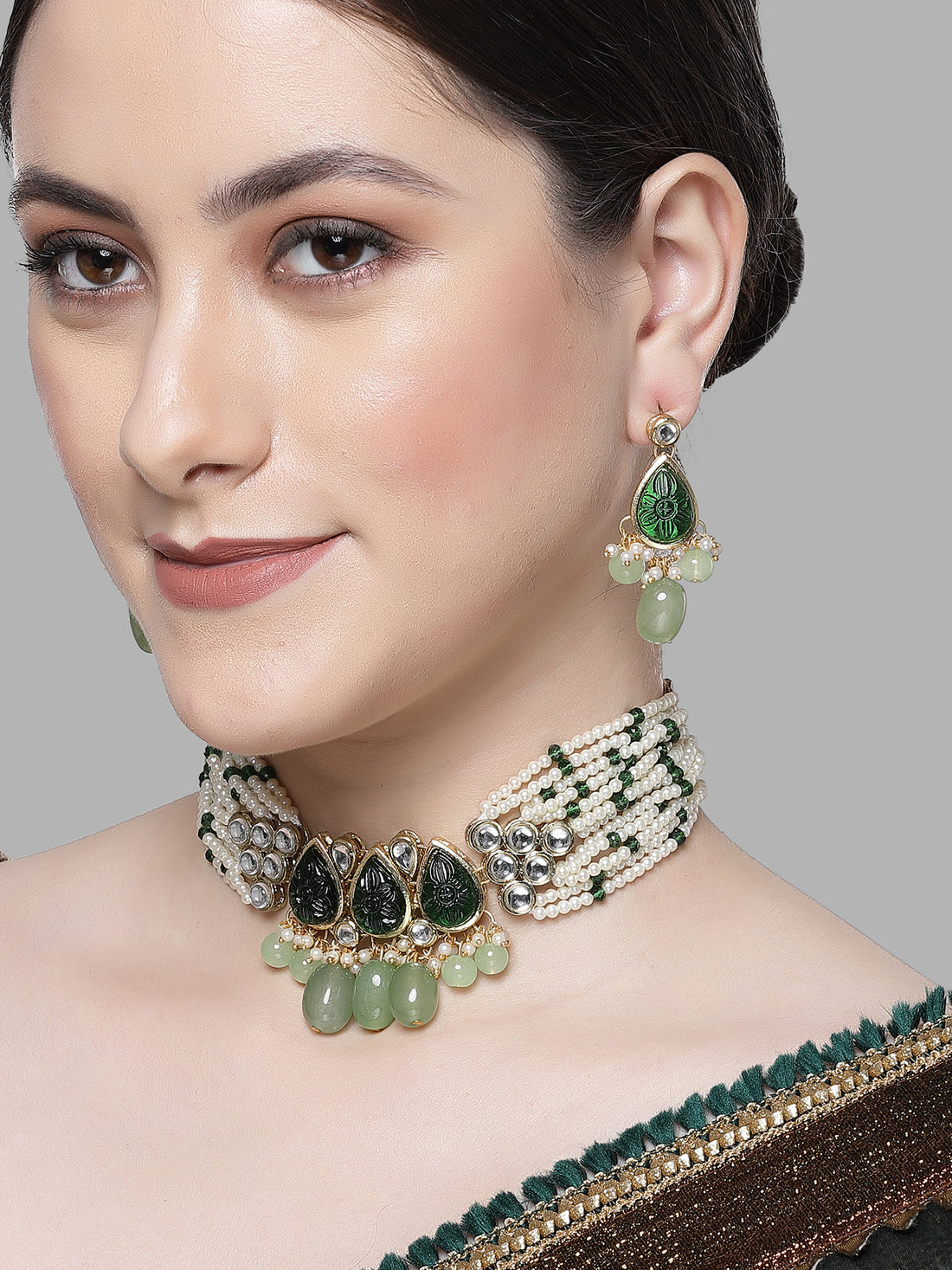 Karatcart Green Carved Stone Studded Pearl Beaded Kundan Choker Necklace Set for Women