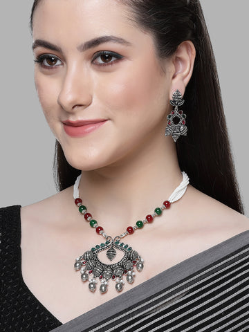 Karatcart Red and Green Beads Oxidised Silver Necklace Set for Women