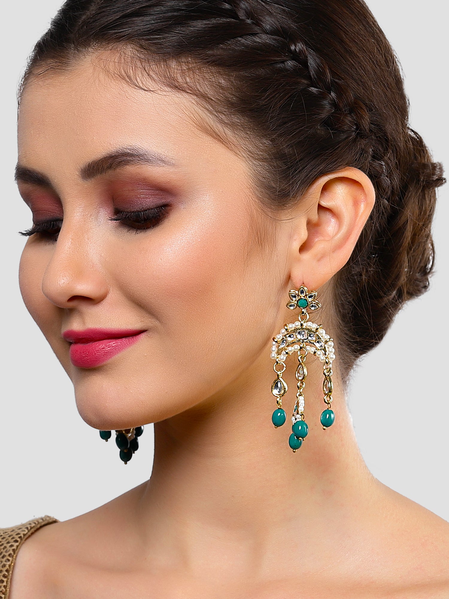 Karatcart Gold Plated Green Tumble Kundan Dangler Earrings for Women - Image 1